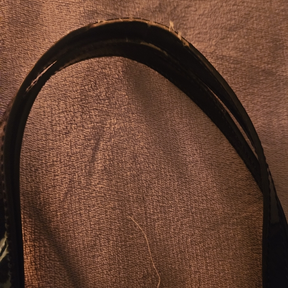 Authentic Kate Spade Black Leather Patent Tote Bag with Gold Hardware - Picture 4 of 6